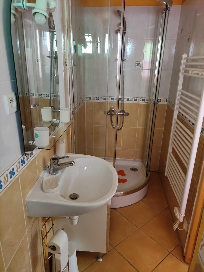 Confortable Maison De Village En Pierre Typique Moltig les Bains Buitenkant foto